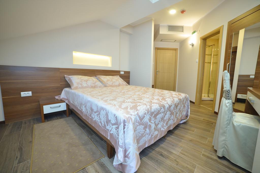 Kesten Futog 部屋 写真