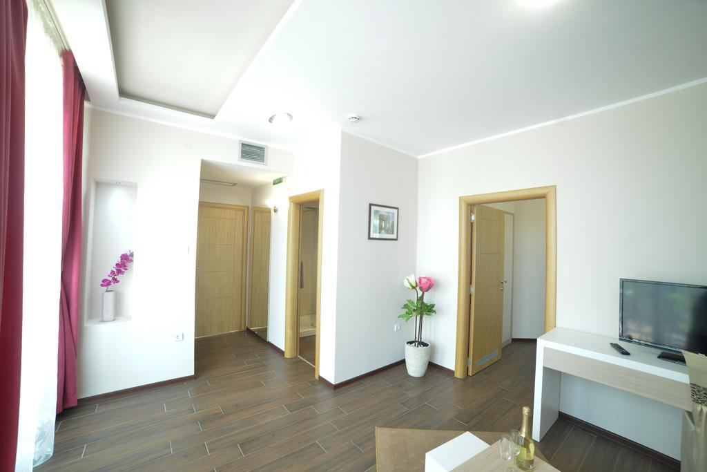 Kesten Futog 部屋 写真