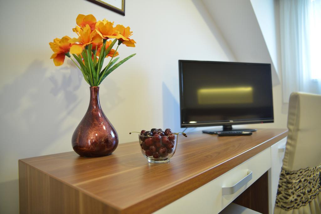 Kesten Futog 部屋 写真